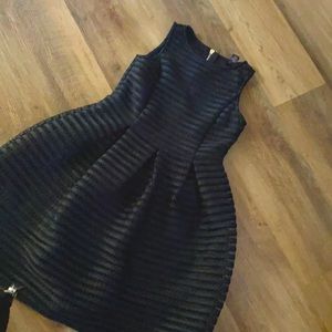 This is a black dress from forever 21 size 9/10.